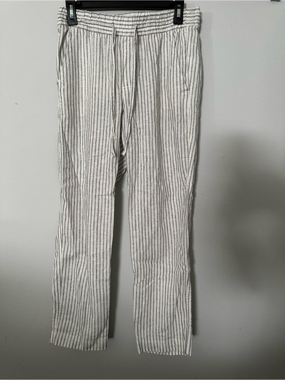 GAP Men's White Pants with Thin Gray Vertical Stripes
